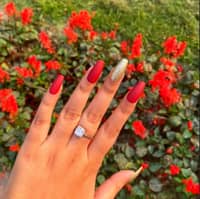 Nail Queen Red and Gold