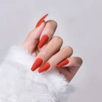 Nail Queen Red and Gold - image 2
