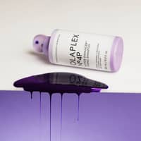 Olaplex N° 4-P Blonde Enhancer Toning Shampoo - image 2