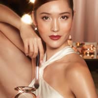 Charlotte Tilbury Hollywood Glow Glide Face Architect Highlighter - image 4