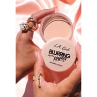 L.A Girl Blurring Putty Primer - image 4