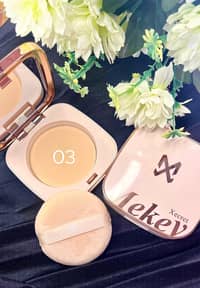 Mekey Xecret Radiant Glow Matte Face Powder All Day Coverage With Puff - 03